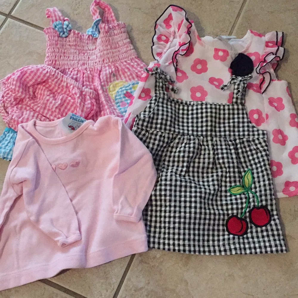 Lot of 6-12M tank tops